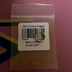 STUDS gold mini chunky huggie
